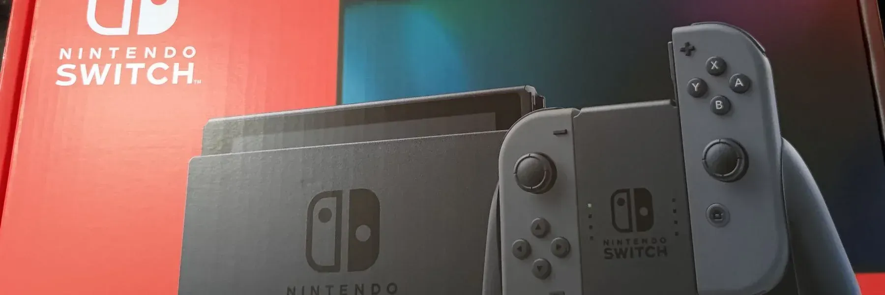 人生首台遊戲主機：Nintendo Switch 簡易開箱